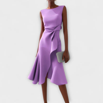 Asymmetrisches, drapiertes Midikleid