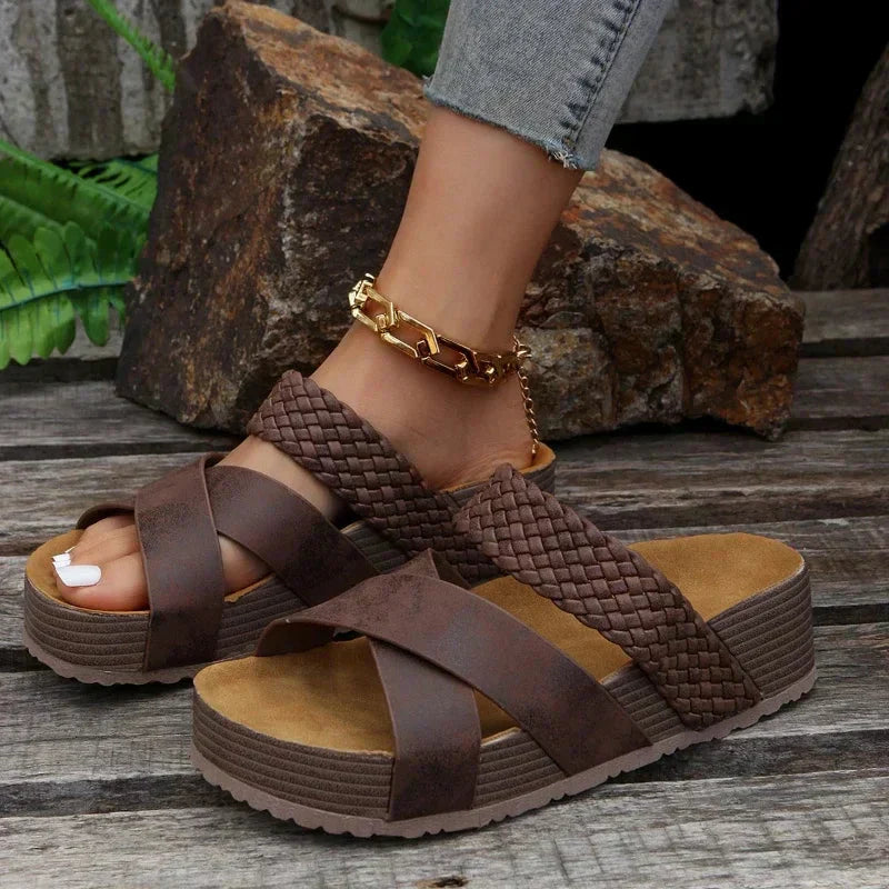 Bequeme orthopädische Sandalen